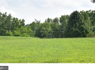 1023 Pueblo Dr, Auburn, PA 17922