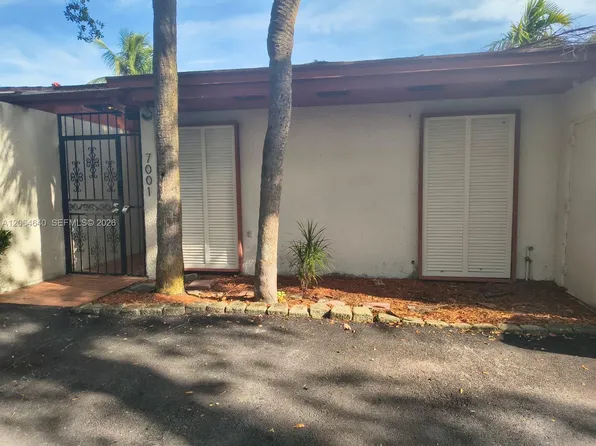 7001 Loch Isle Dr S #7001, Hialeah, FL 33014