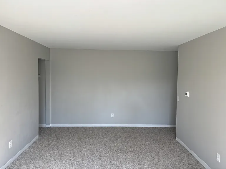 2680 Woodward Ave SW — Photo 3