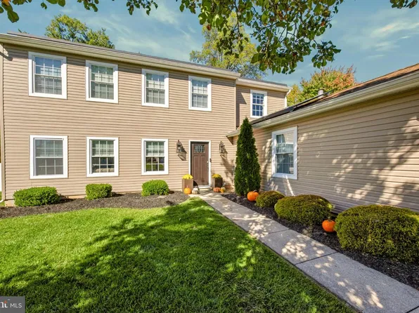 21 Huntingdon Way, Sewell, NJ 08080