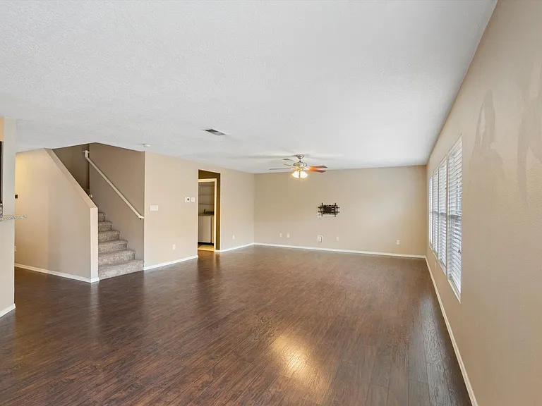 12428 Rainier Way NE — Photo 13