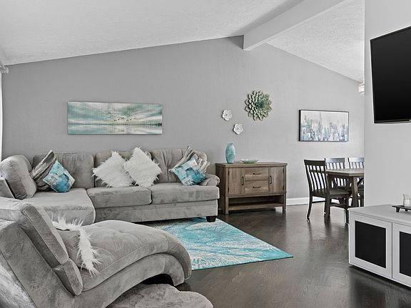 2nd image of 528 Ca Crest Dr
