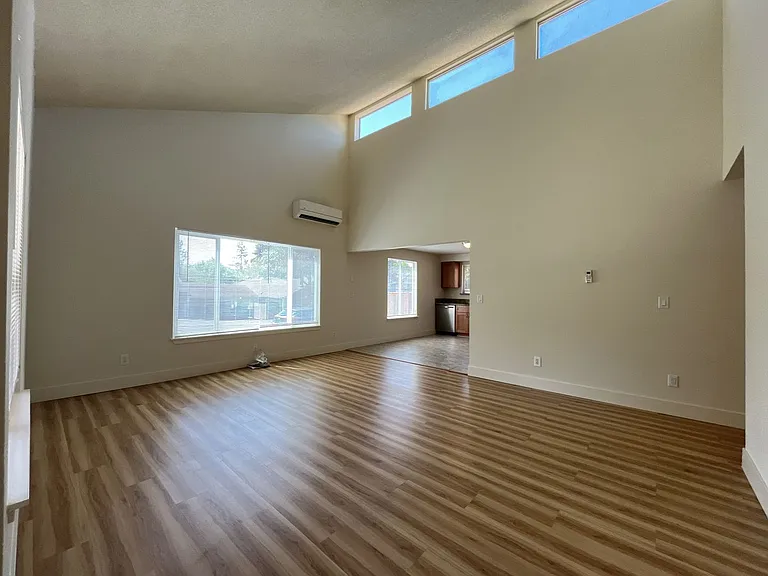 Bright and Airy Home with Stainless Steel Kitchen, Vaulted Ceilings & Washer + Dryer — Photo 24
