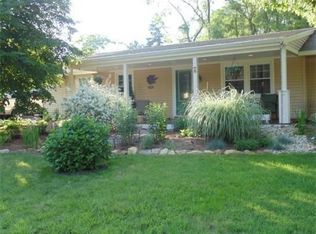 8 Camardo Dr, Wareham, MA 02571