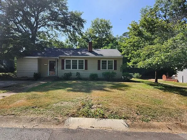 719 Glenwood Rd, Talladega, AL 35160