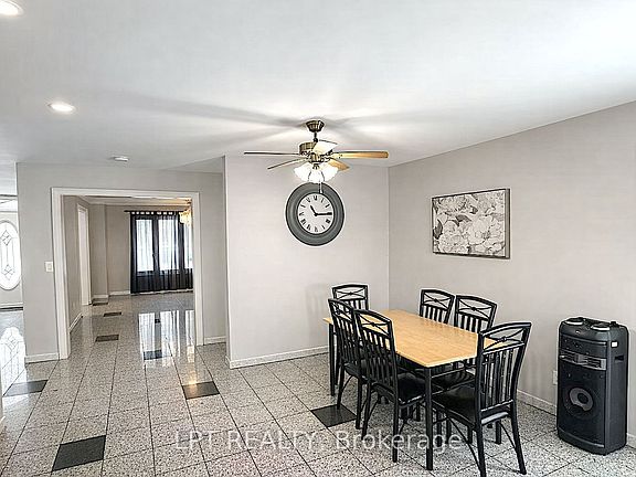 3rd image of 5575 Halls Rd N