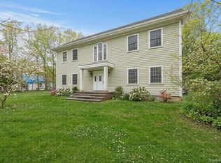 368 Main St, Setauket, NY 11733