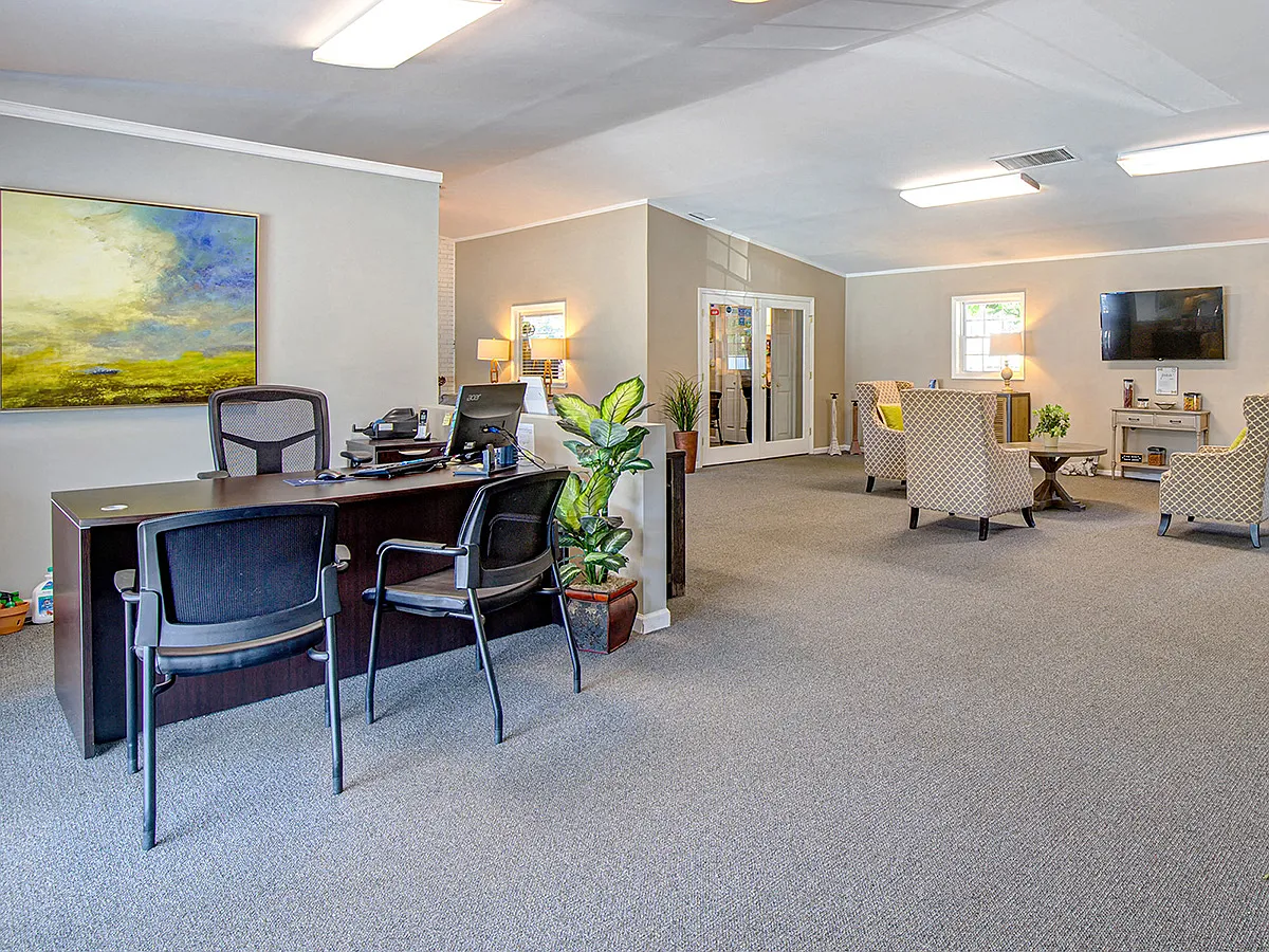 Sherwood Station Apartments — Photo 2