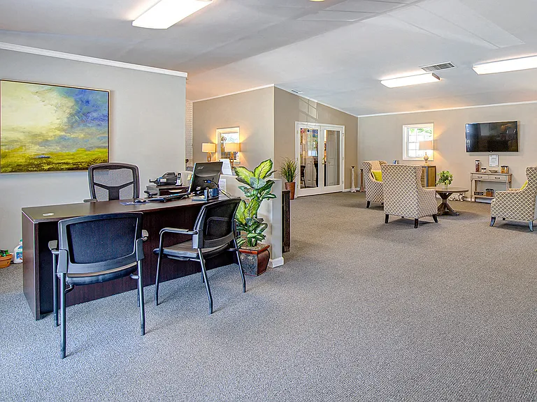 Sherwood Station Apartments — Photo 2