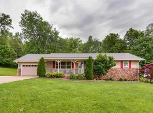 7522 Edgedale Dr, Newburgh, IN