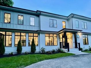 30 Lantern Ln, Wellesley, MA 02481