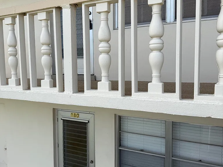 192 Waltham E #H — Photo 12