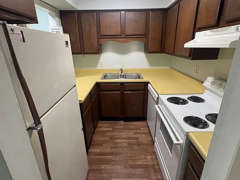 601 Boyd Mill Ave — Photo 4