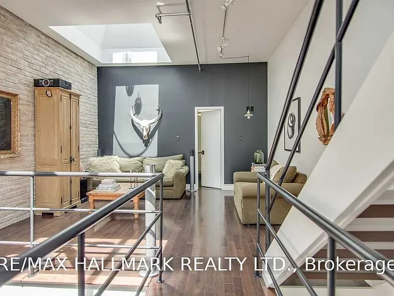 6 Bartlett Ave #7 — Photo 9