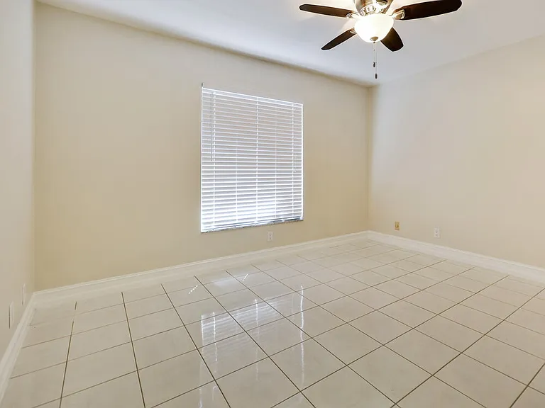 21020 Woodspring Ave — Photo 7