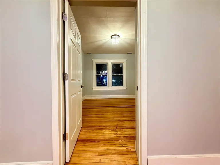 90 Vernon St #3 — Photo 10