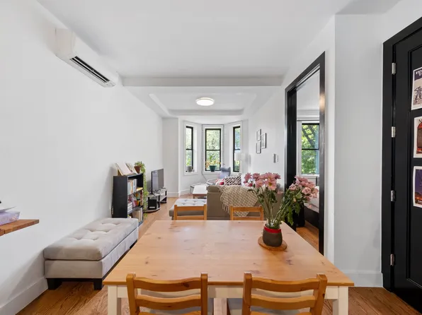 1054 Park Place image 1 of 11