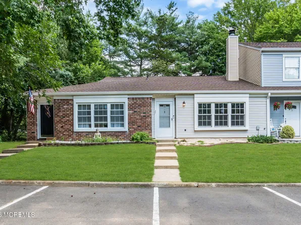 16 Excalibur Court, Old Bridge, NJ 08857