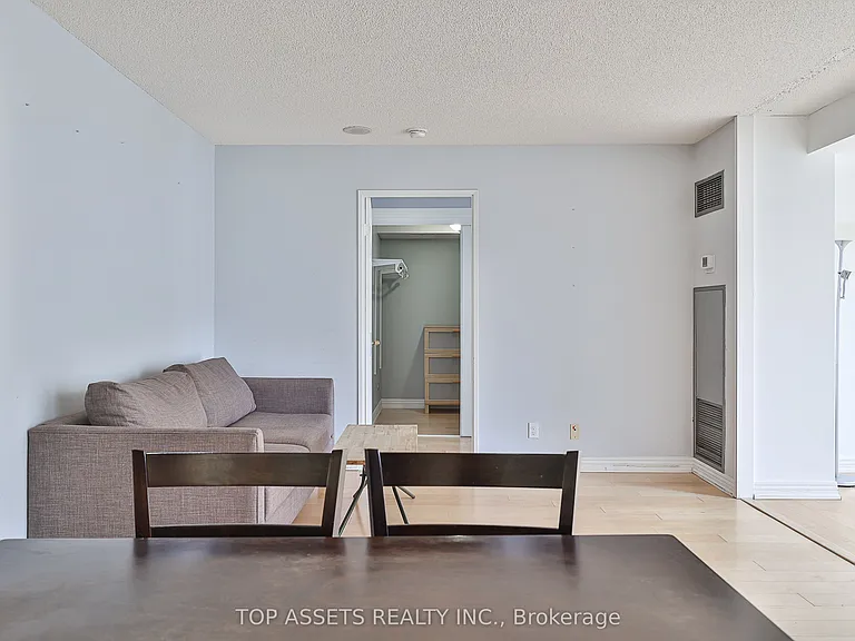 24 Wellesley St W #614 — Photo 18