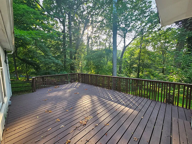 400 Marple Rd — Photo 18