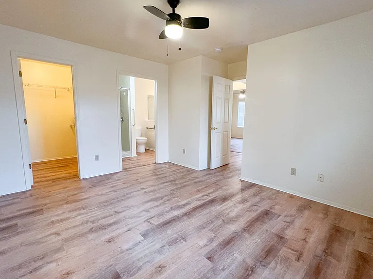 563 Sawmill Cv #C — Photo 6