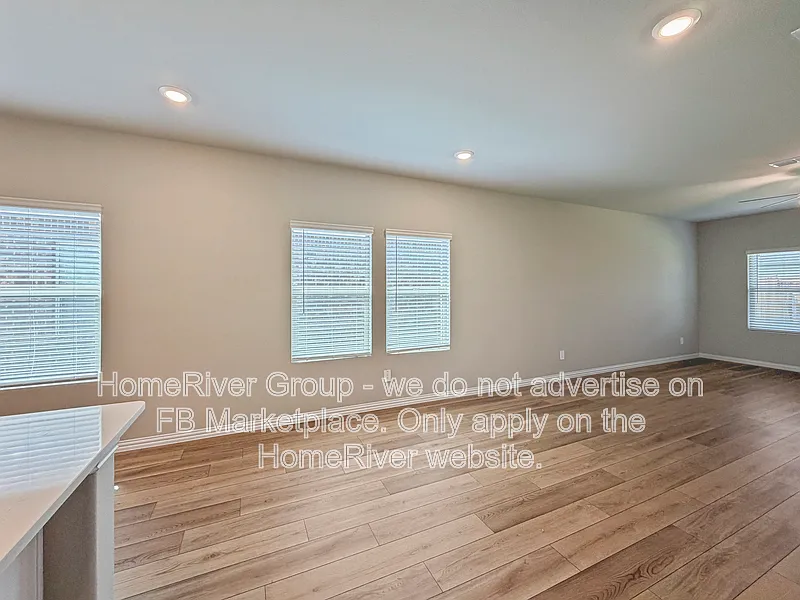 3 bed, 2.0 bath, 1475 sqft, $2,195 — Photo 4