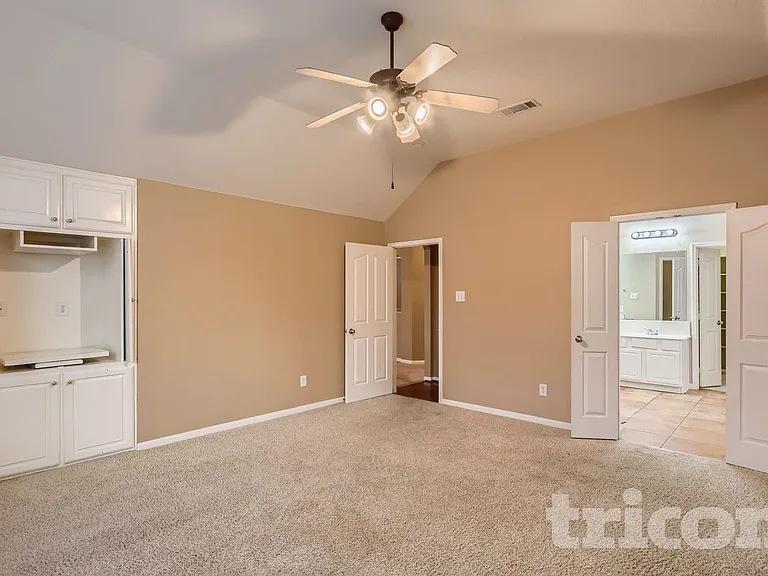 4203 Wildbriar Ln — Photo 17