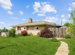 2175 Chandler St SW, Cedar Rapids, IA 52404