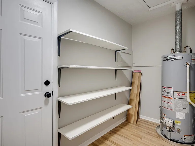 254 Hinman Dr — Photo 17