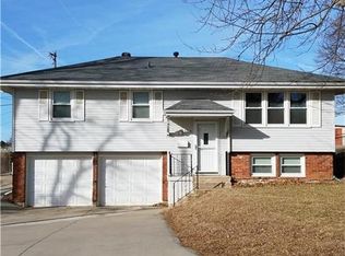 509 SW 25th St, Blue Springs, MO 64015