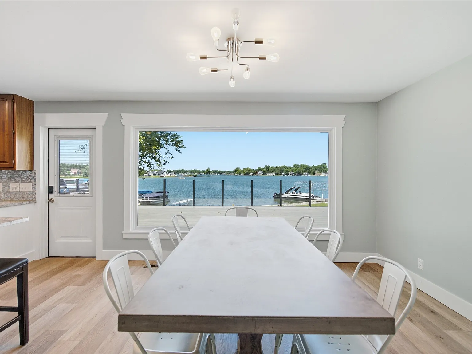 5 bed, 2282 sqft, $6,000 — Photo 4