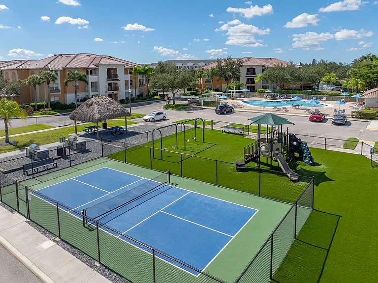 The Apartments at The Isles of Porto Vista — Photo 8