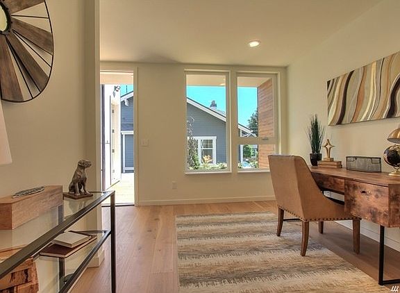 4th image of 3045 21st Ave W #C
