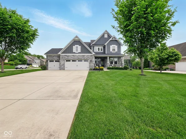165 N Bend Dr, Greenwood, IN 46142