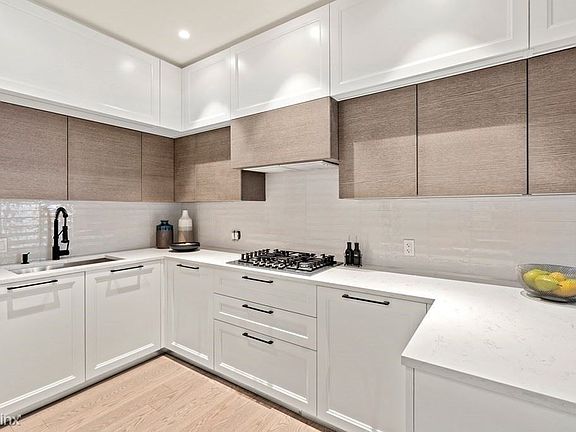 20 Boylston St. #14 Brookline (Brookline Village) Unit Pho