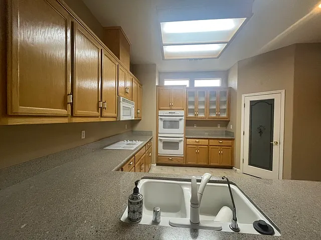 427 Sea Cove Dr — Photo 7