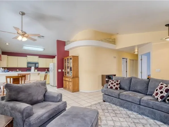 8013 Tribal Cir, Las Vegas, NV 89145