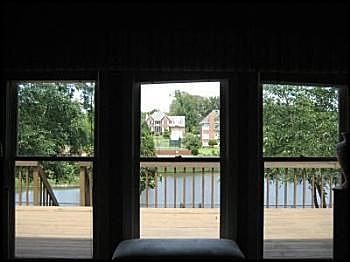 4th image of 1370 Country Lake Dr
