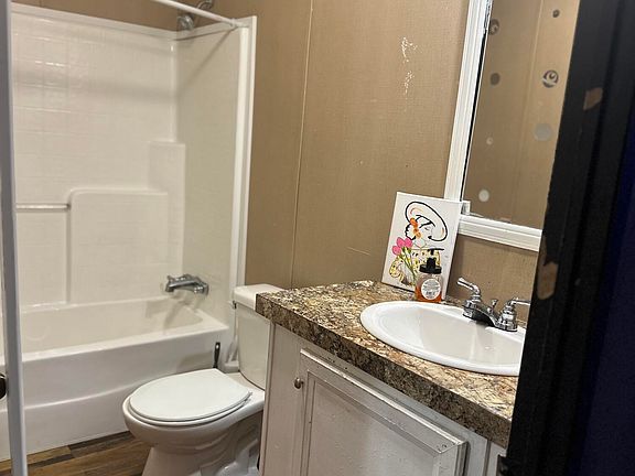 3rd image of 3218 41st Ave