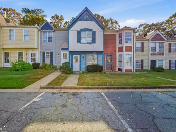 6718 Colchester Pl, Norcross, GA 30093