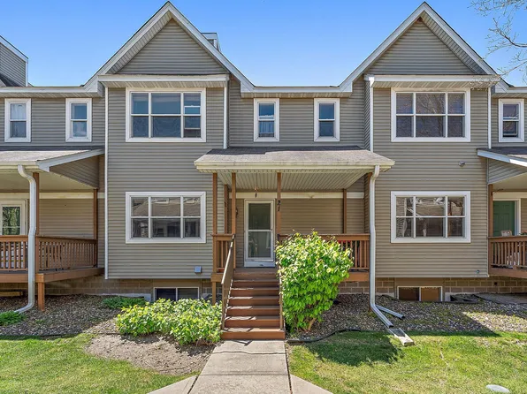 21 River Bend Pl, Chaska, MN 55318