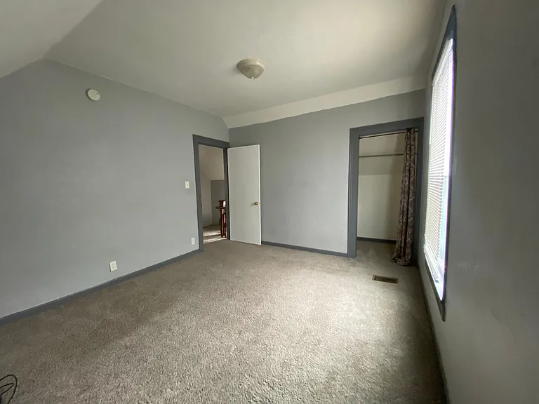 1124 Jefferson St — Photo 14