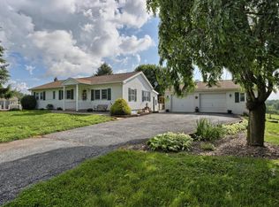 725 Greentree Rd, Elizabethtown, PA 17022