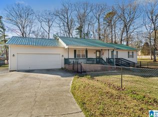 2414 Lark Ln, Oxford, AL 36203