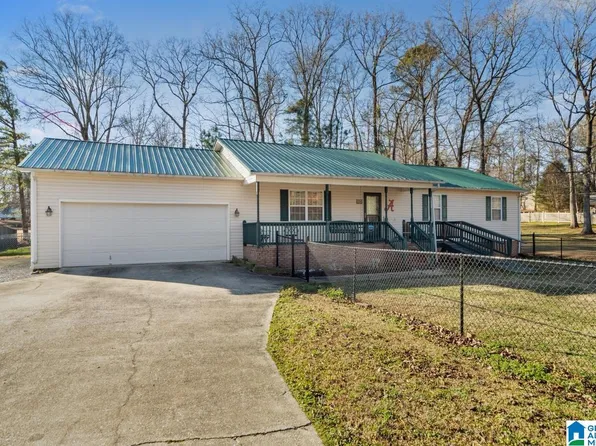 2414 Lark Ln, Oxford, AL 36203