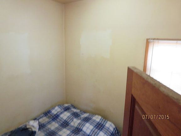 4th image of 9848 S Avenue L