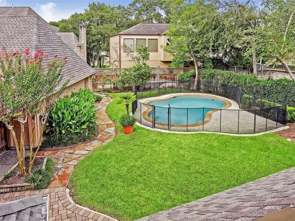 12214 Clearfork Dr, Houston, TX 77077