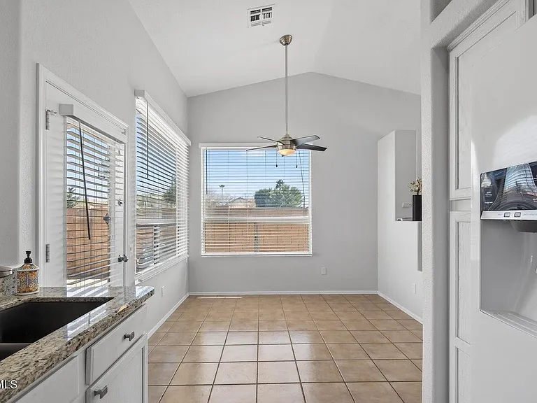1948 E Carla Vista Dr — Photo 13