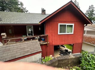 2032 Breezy Point Rd, Camano Island, WA 98282