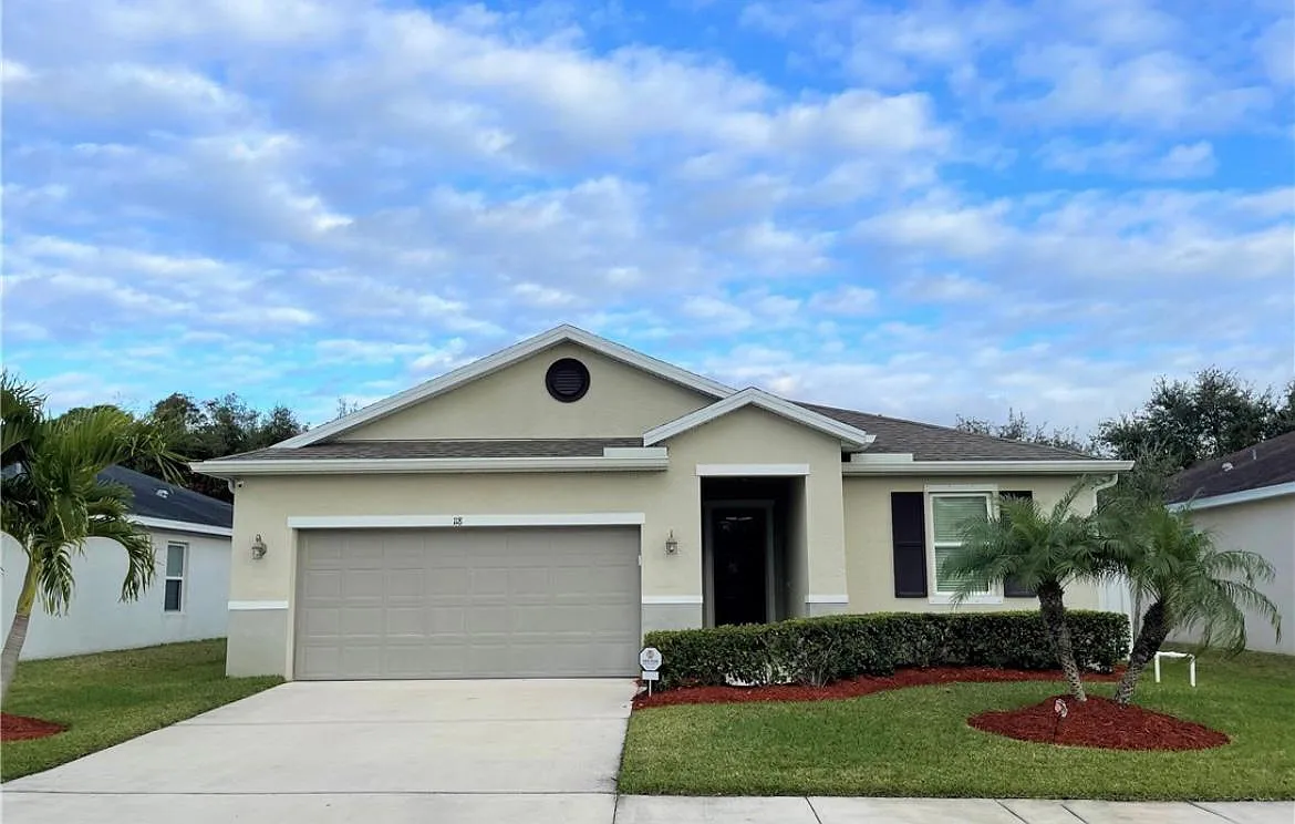 4 bed, 2103 sqft, $2,600 — Photo 1
